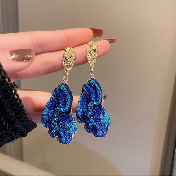 Van Gogh Style Abstract Painting Earrings- 2025 Trend (Simulated Natural Stone) - Picture 4 of 5